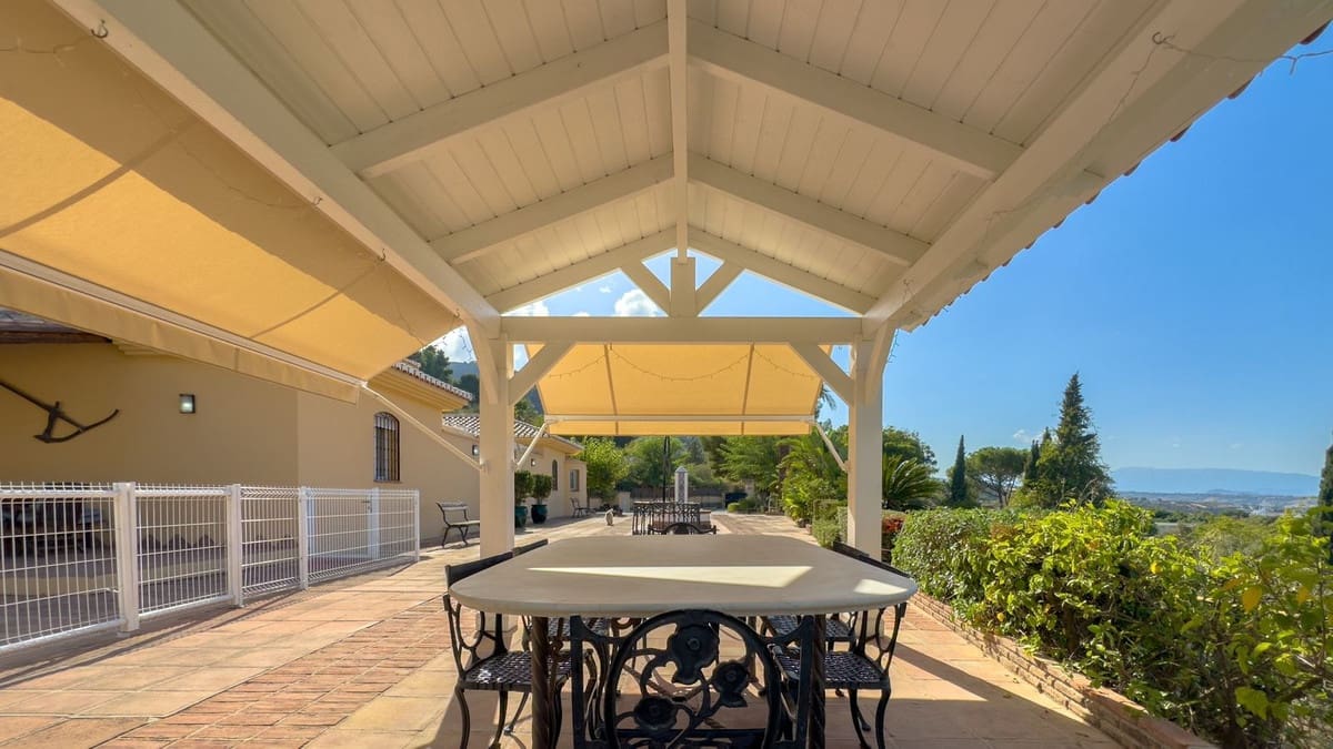 4 chambre Villa/Maison à vendre à Alhaurin de la Torre avec piscine - 1 675 000 € (Ref: 9336968)