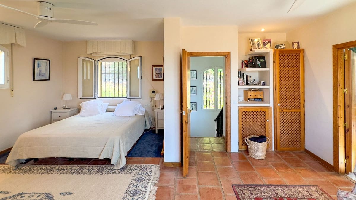 4 chambre Villa/Maison à vendre à Alhaurin de la Torre avec piscine - 1 675 000 € (Ref: 9336968)