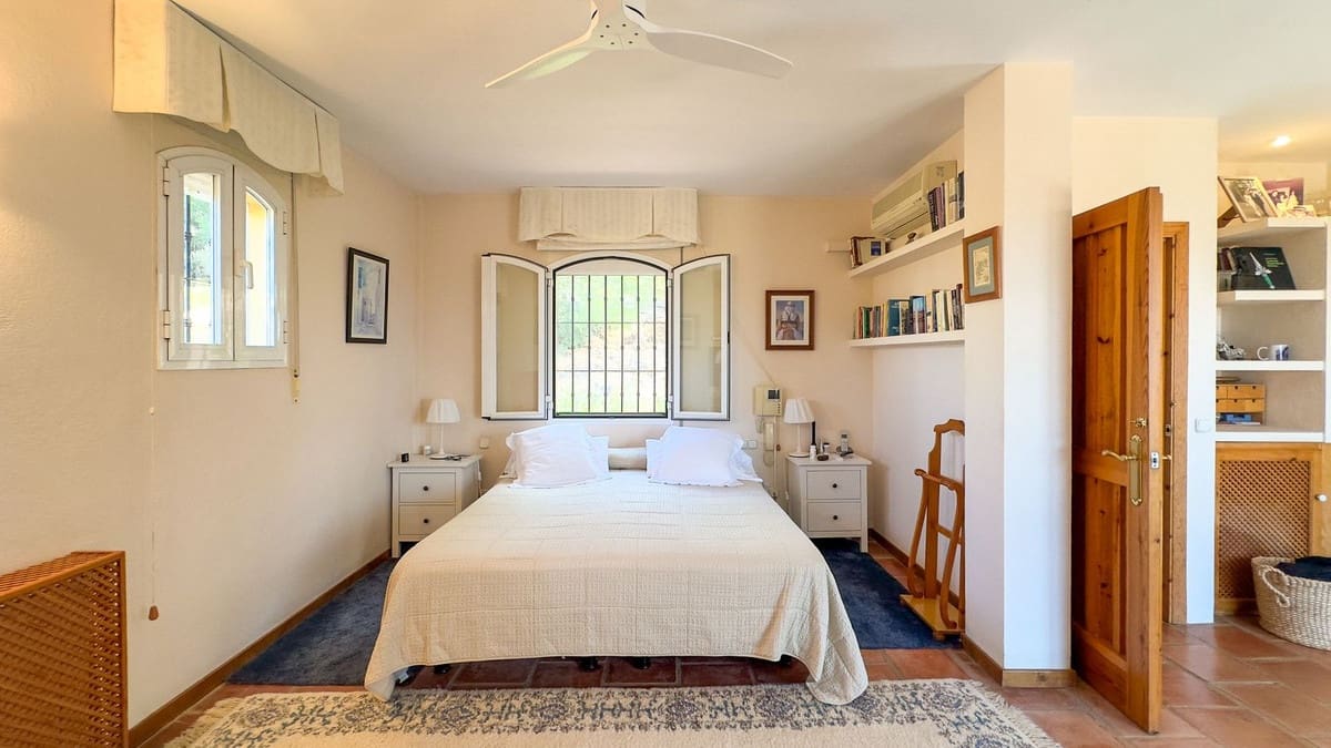 4 chambre Villa/Maison à vendre à Alhaurin de la Torre avec piscine - 1 675 000 € (Ref: 9336968)