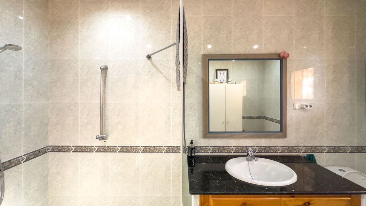 4 bedroom Villa for sale in Alhaurin de la Torre with pool - € 1,599,000 (Ref: 9336968)