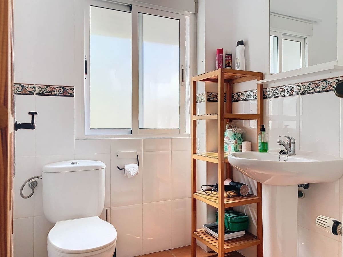 4 sypialnia Finka/Dom wiejski na sprzedaż w Comares z basenem garażem - 249 000 € (Ref: 9363272)