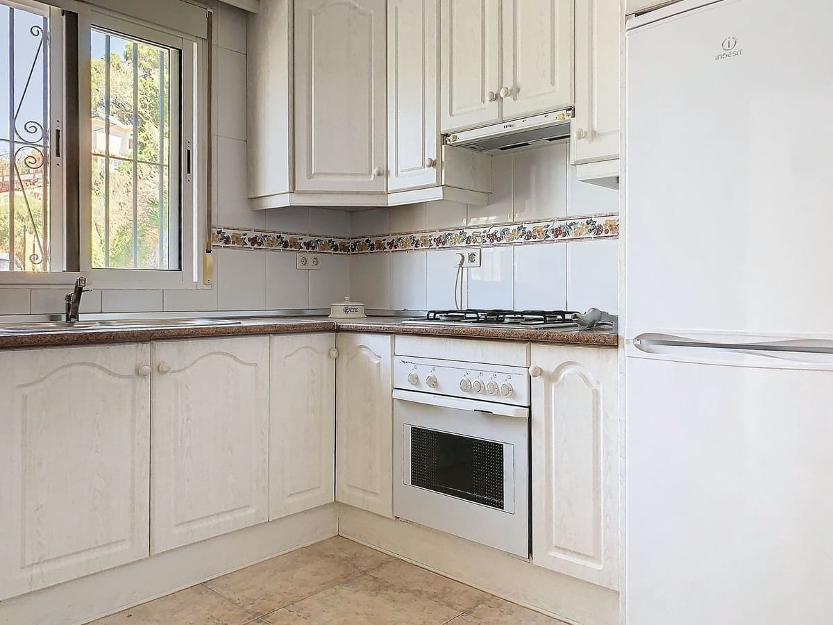 4 chambre Finca/Maison de Campagne à vendre à Comares avec piscine garage - 249 000 € (Ref: 9363272)