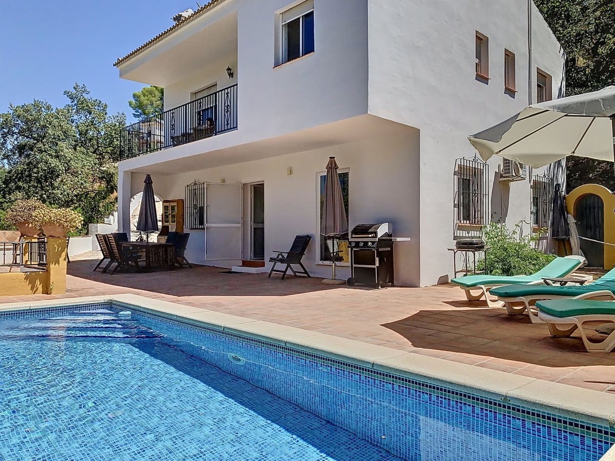 4 chambre Finca/Maison de Campagne à vendre à Comares avec piscine garage - 249 000 € (Ref: 9363272)