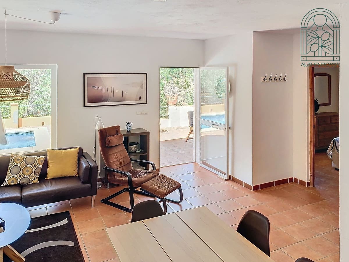 4 chambre Finca/Maison de Campagne à vendre à Comares avec piscine garage - 249 000 € (Ref: 9363272)