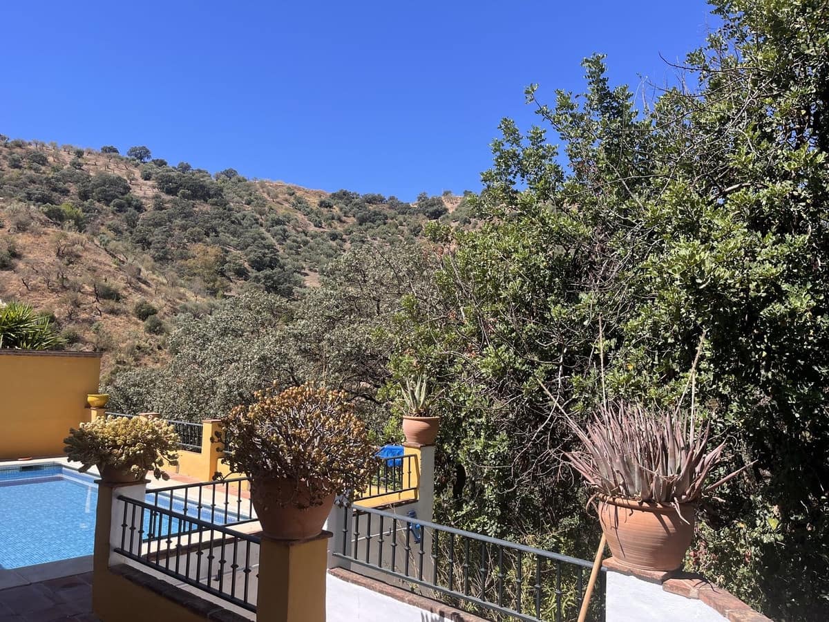 4 chambre Finca/Maison de Campagne à vendre à Comares avec piscine garage - 249 000 € (Ref: 9363272)