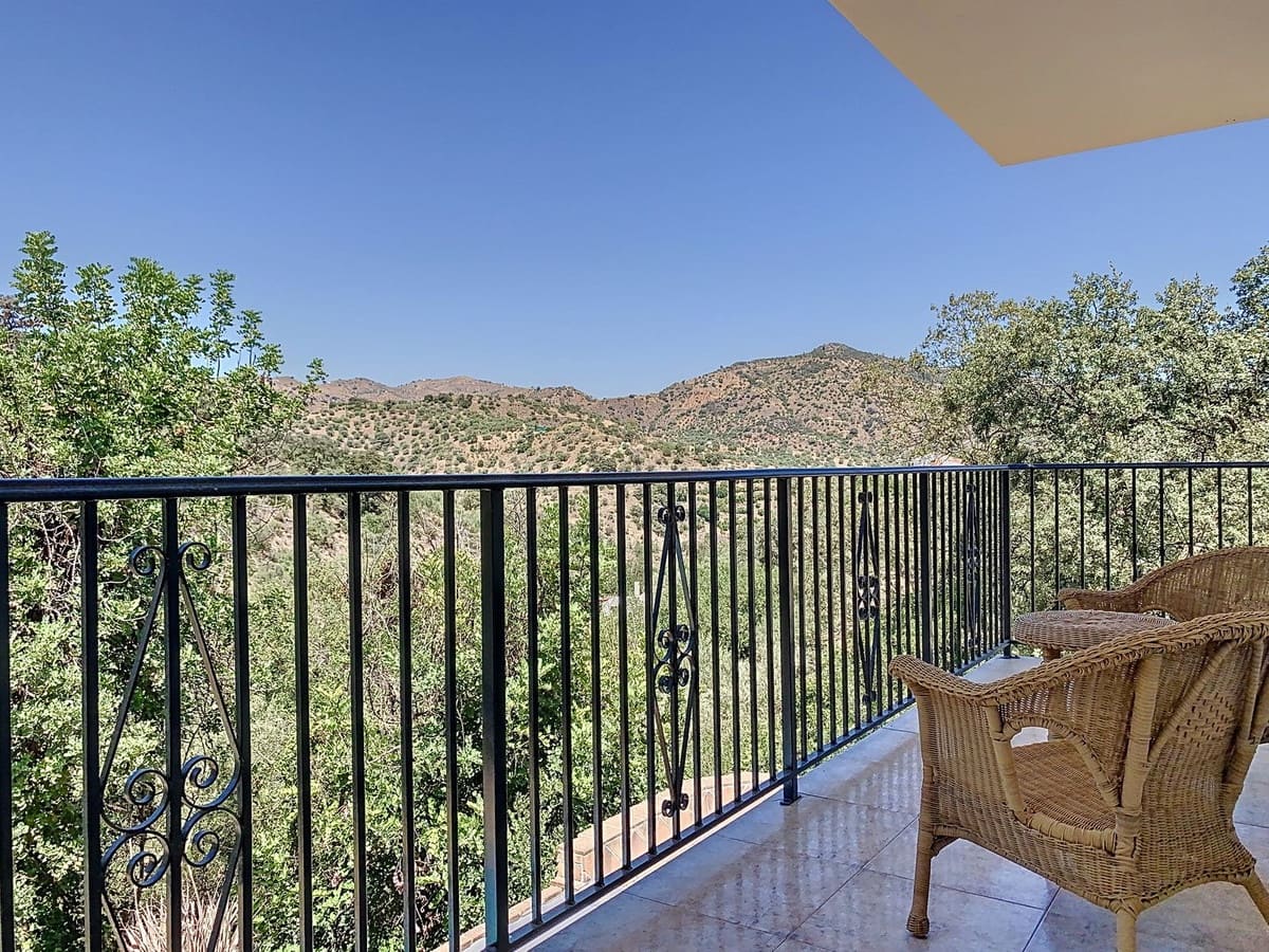 4 Zimmer Finca/Landgut zu verkaufen in Comares mit Pool Garage - 249.000 € (Ref: 9363272)