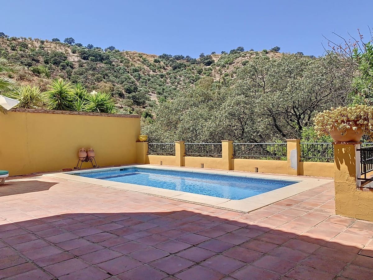 4 Zimmer Finca/Landgut zu verkaufen in Comares mit Pool Garage - 249.000 € (Ref: 9363272)
