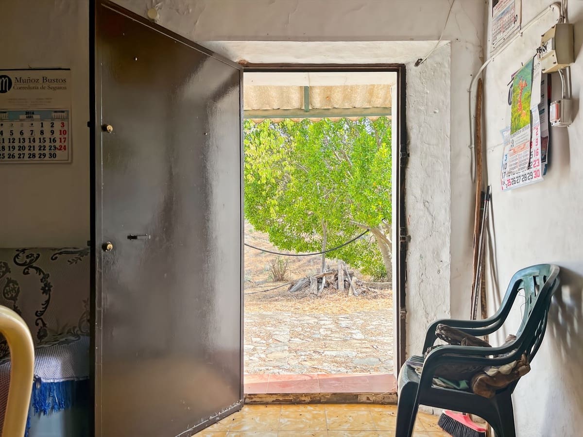 5 chambre Finca/Maison de Campagne à vendre à Comares avec garage - 194 500 € (Ref: 9363273)