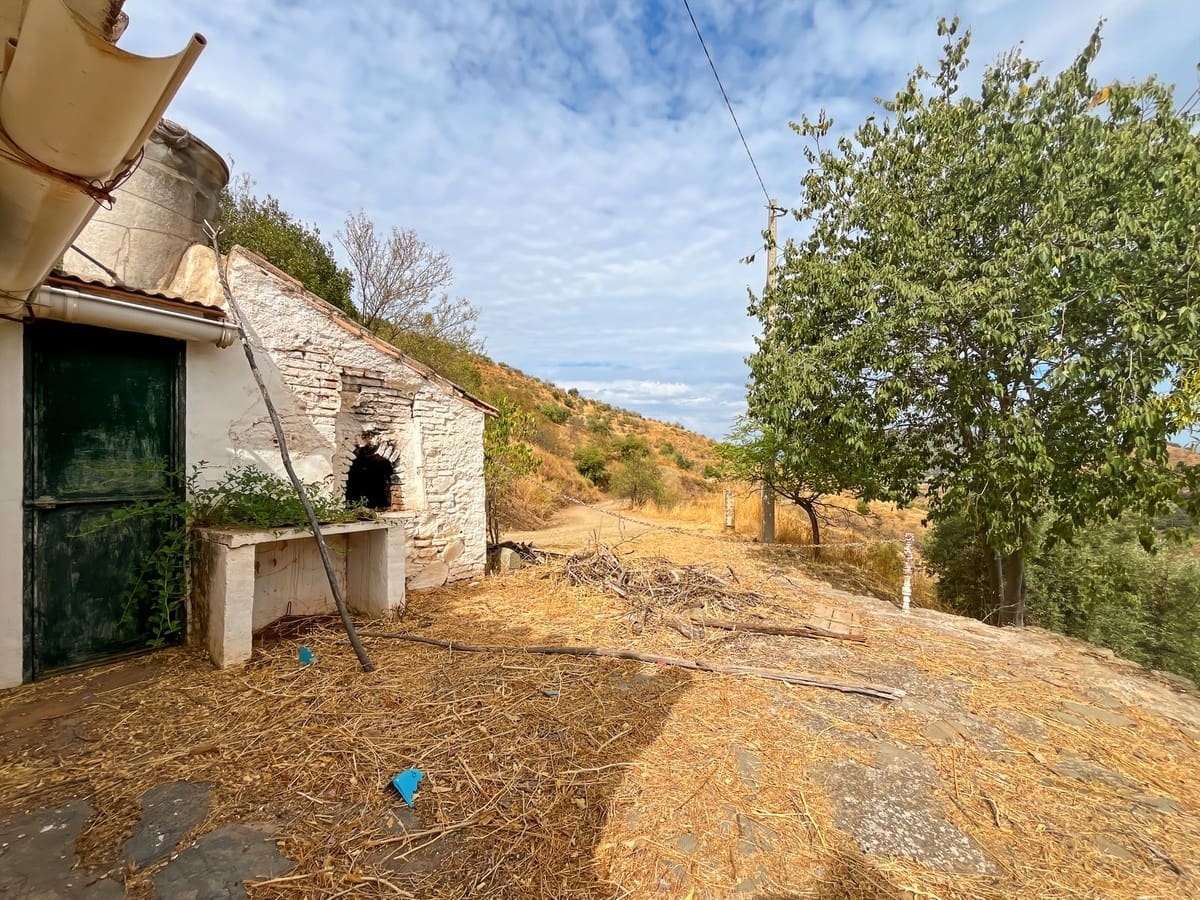 5 chambre Finca/Maison de Campagne à vendre à Comares avec garage - 194 500 € (Ref: 9363273)