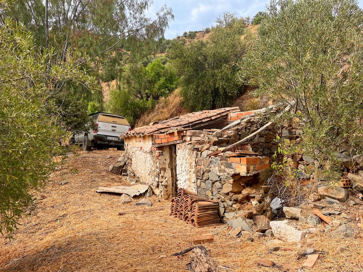 5 chambre Finca/Maison de Campagne à vendre à Comares avec garage - 194 500 € (Ref: 9363273)