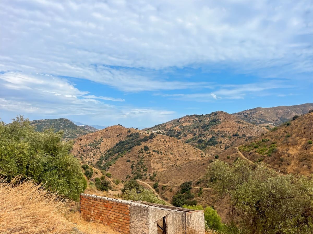 5 Zimmer Finca/Landgut zu verkaufen in Comares mit Garage - 184.000 € (Ref: 9363273)