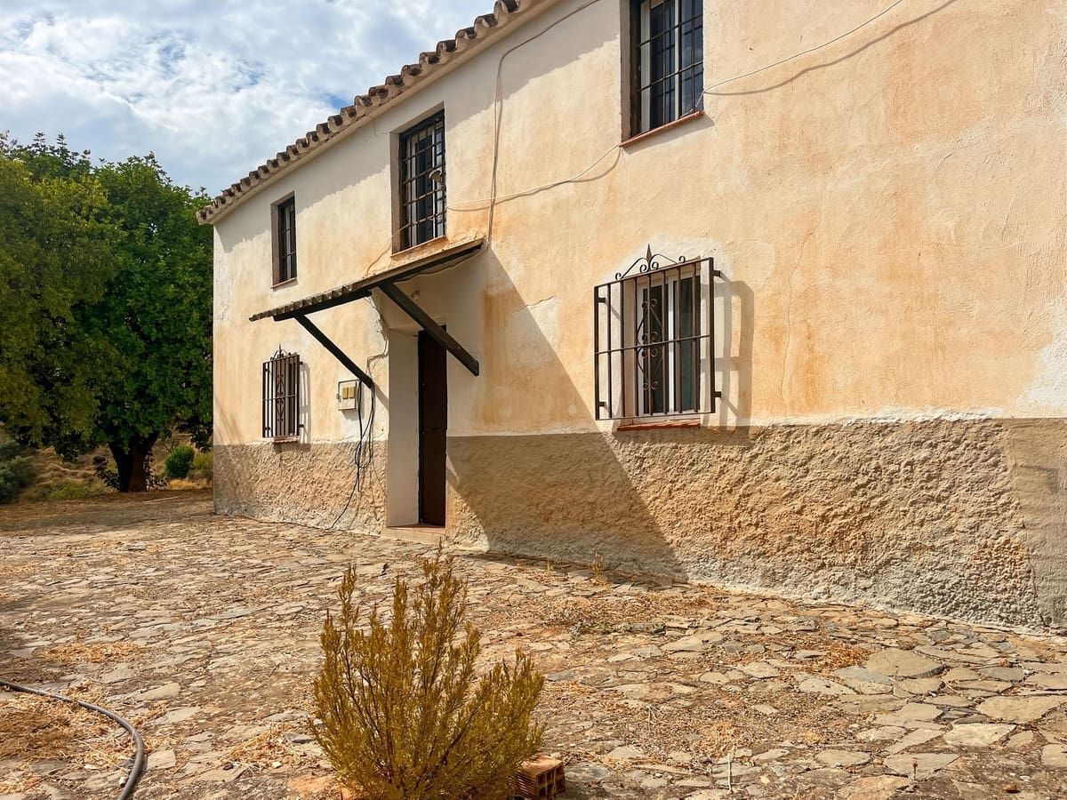 5 Zimmer Finca/Landgut zu verkaufen in Comares mit Garage - 184.000 € (Ref: 9363273)