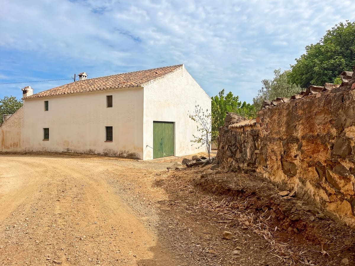 5 Zimmer Finca/Landgut zu verkaufen in Comares mit Garage - 184.000 € (Ref: 9363273)
