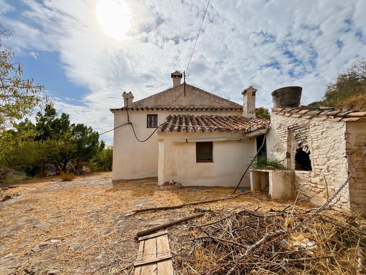 5 Zimmer Finca/Landgut zu verkaufen in Comares mit Garage - 184.000 € (Ref: 9363273)