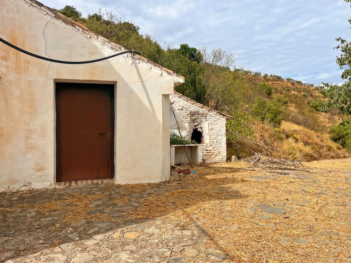 5 Zimmer Finca/Landgut zu verkaufen in Comares mit Garage - 184.000 € (Ref: 9363273)