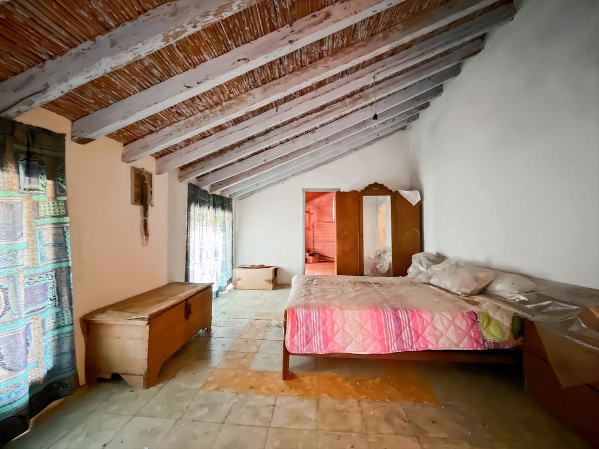 5 Zimmer Finca/Landgut zu verkaufen in Comares mit Garage - 184.000 € (Ref: 9363273)