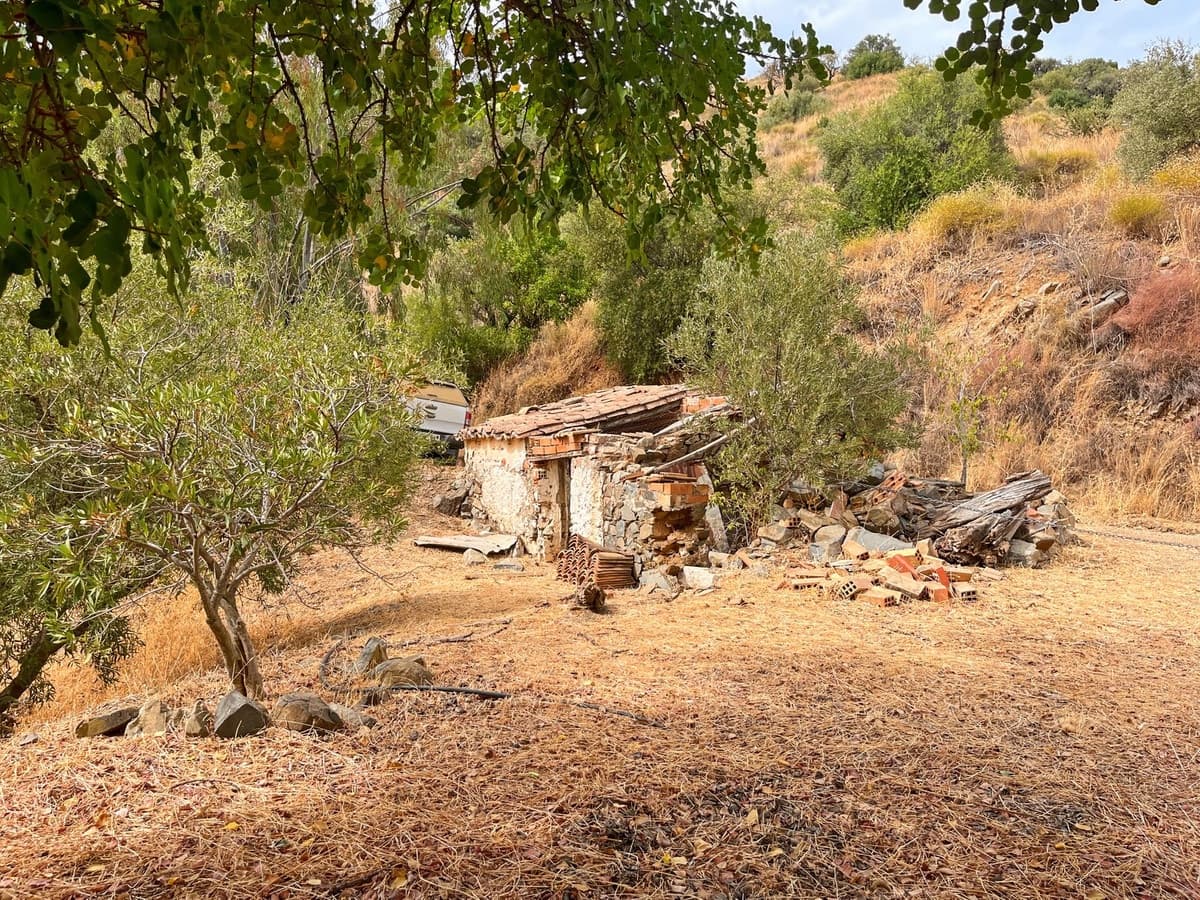 5 Zimmer Finca/Landgut zu verkaufen in Comares mit Garage - 184.000 € (Ref: 9363273)