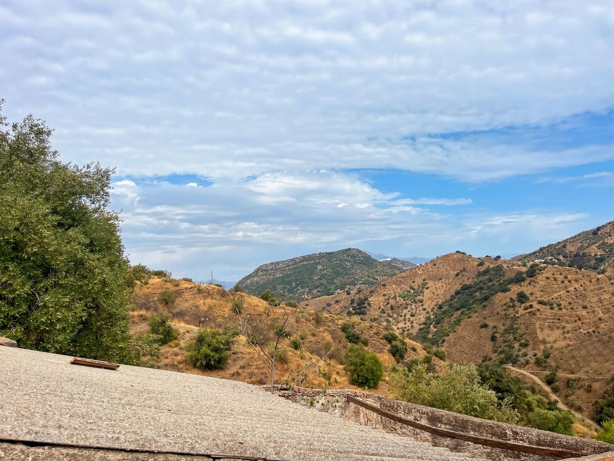 5 Zimmer Finca/Landgut zu verkaufen in Comares mit Garage - 184.000 € (Ref: 9363273)