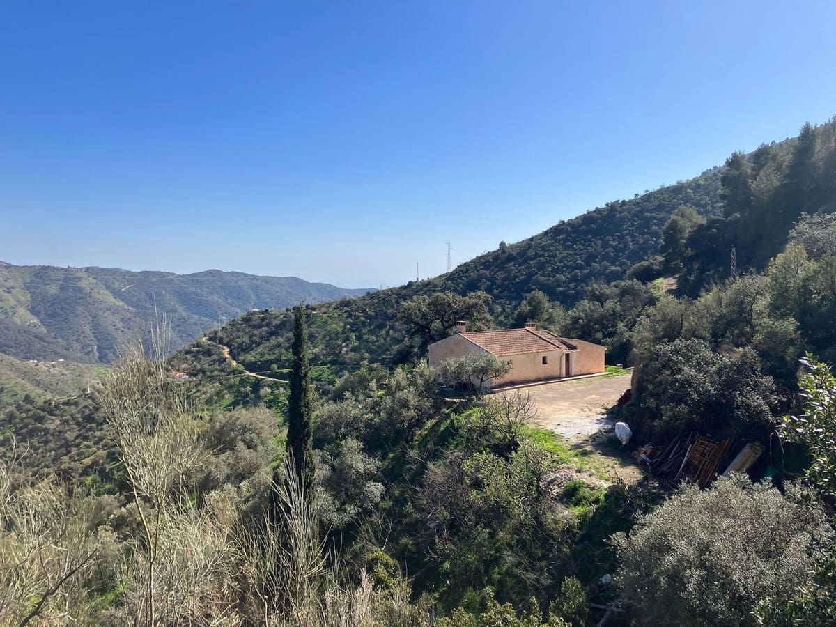 Finca/Casa Rural de 3 habitaciones en Comares en venta con garaje - 185.000 € (Ref: 9363274)