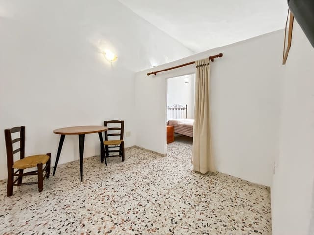 2 makuuhuone Paritalo myytävänä paikassa Comares mukana 
autotalli - 98 500 € (Ref: 9363275)