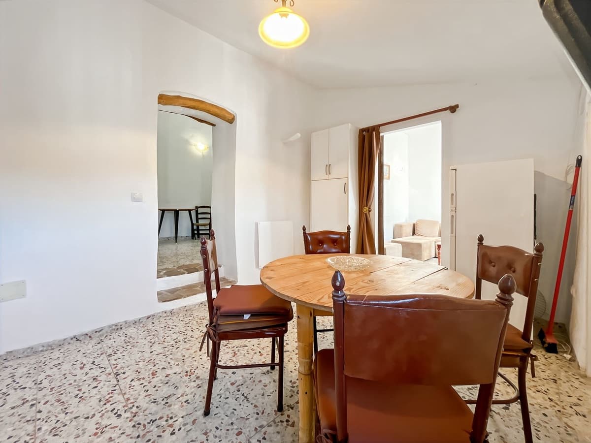 2 makuuhuone Paritalo myytävänä paikassa Comares mukana 
autotalli - 98 500 € (Ref: 9363275)