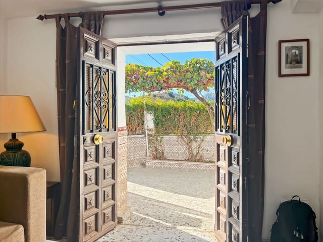 2 sovrum Semi-fristående Villa till salu i Comares med garage - 98 500 € (Ref: 9363275)