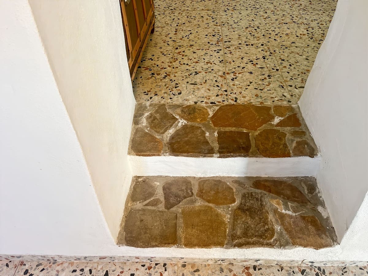 2 quarto Moradia Geminada para venda em Comares com garagem - 98 500 € (Ref: 9363275)