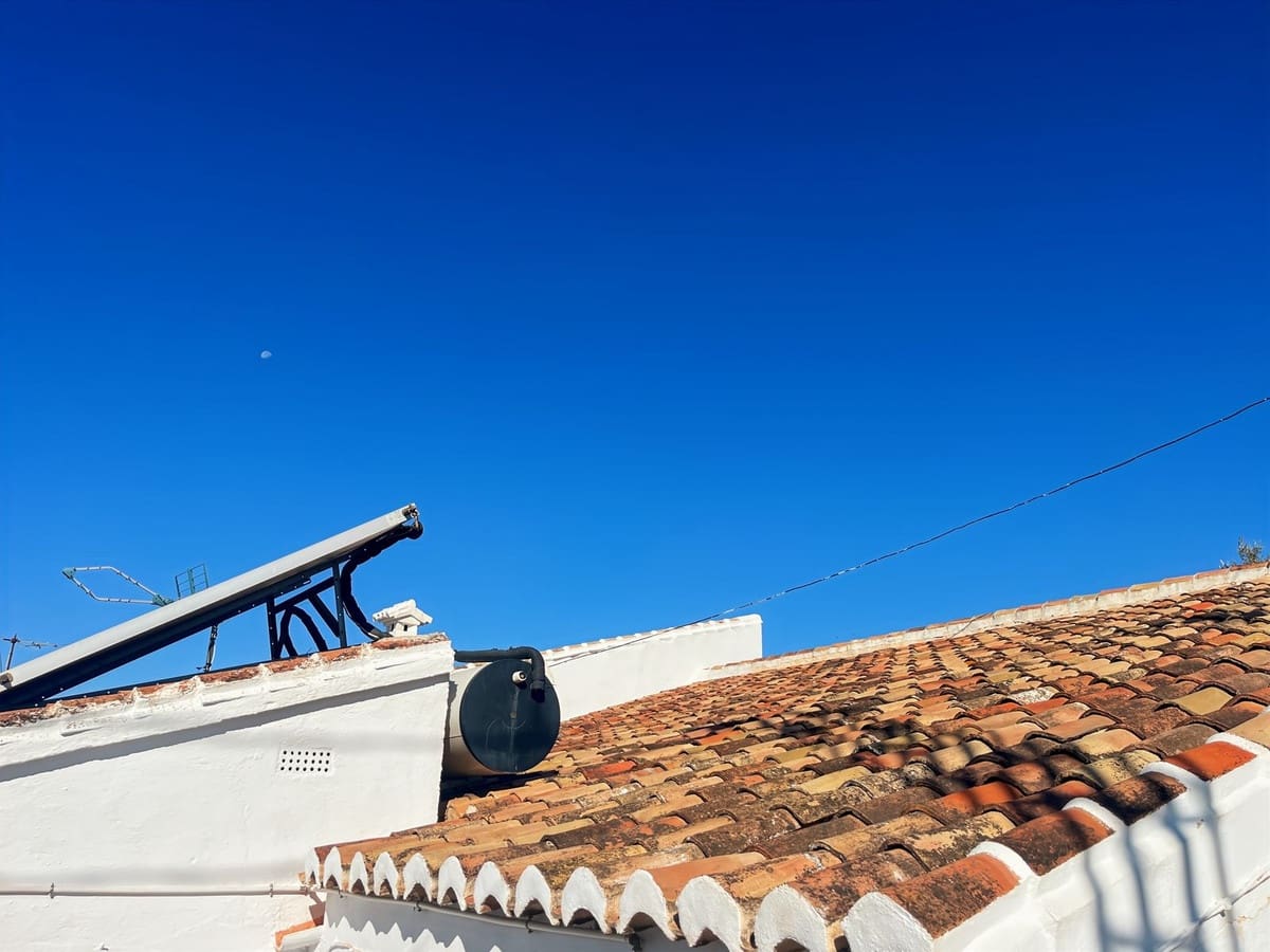 2 quarto Moradia Geminada para venda em Comares com garagem - 98 500 € (Ref: 9363275)