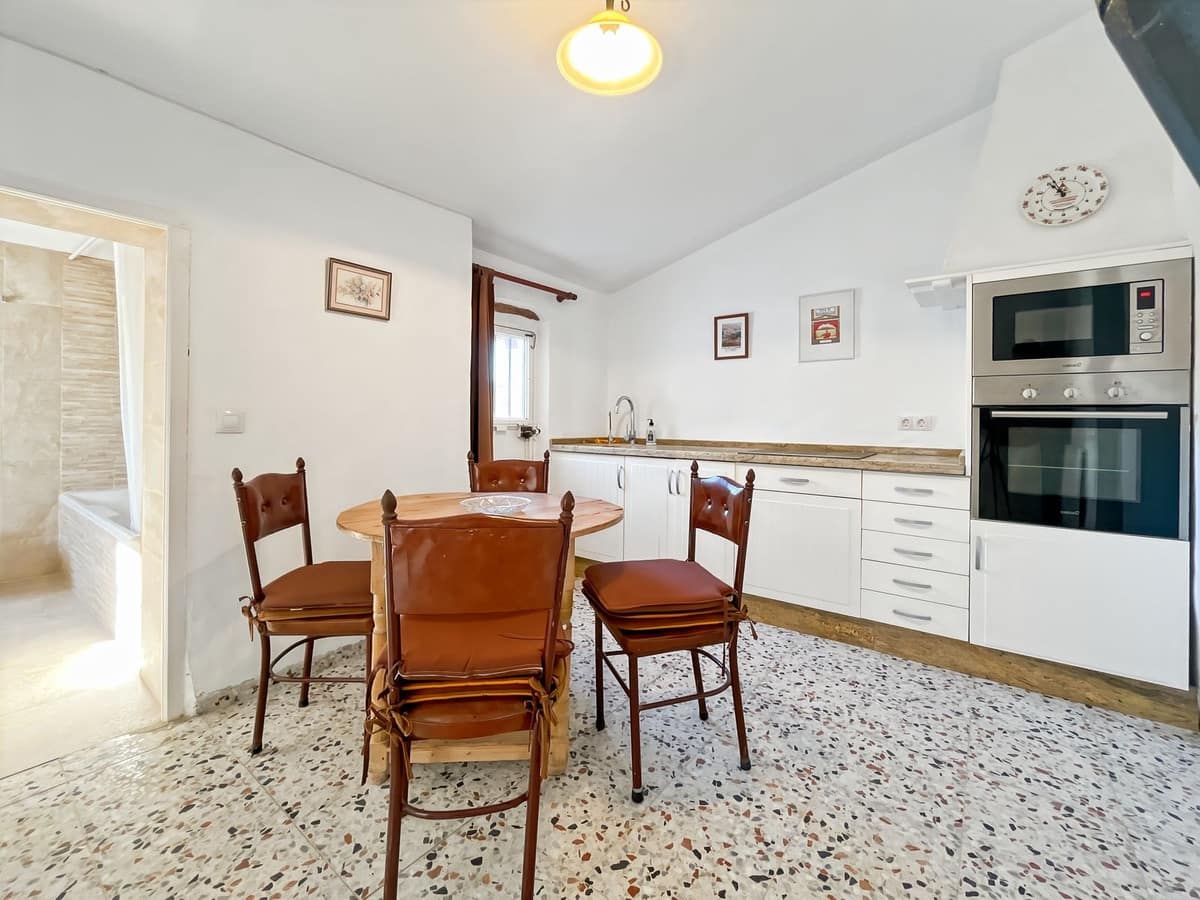 2 quarto Moradia Geminada para venda em Comares com garagem - 98 500 € (Ref: 9363275)