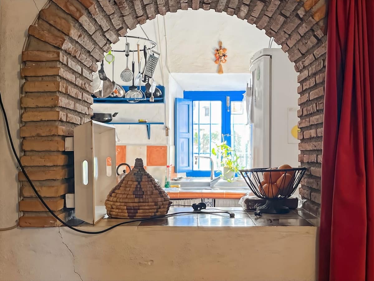 6 soverom Kjedet enebolig til salgs i Comares med garasje - € 324 500 (Ref: 9363386)