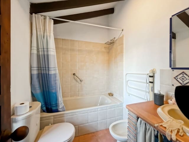 6 sovrum Semi-fristående Villa till salu i Comares med garage - 324 500 € (Ref: 9363386)