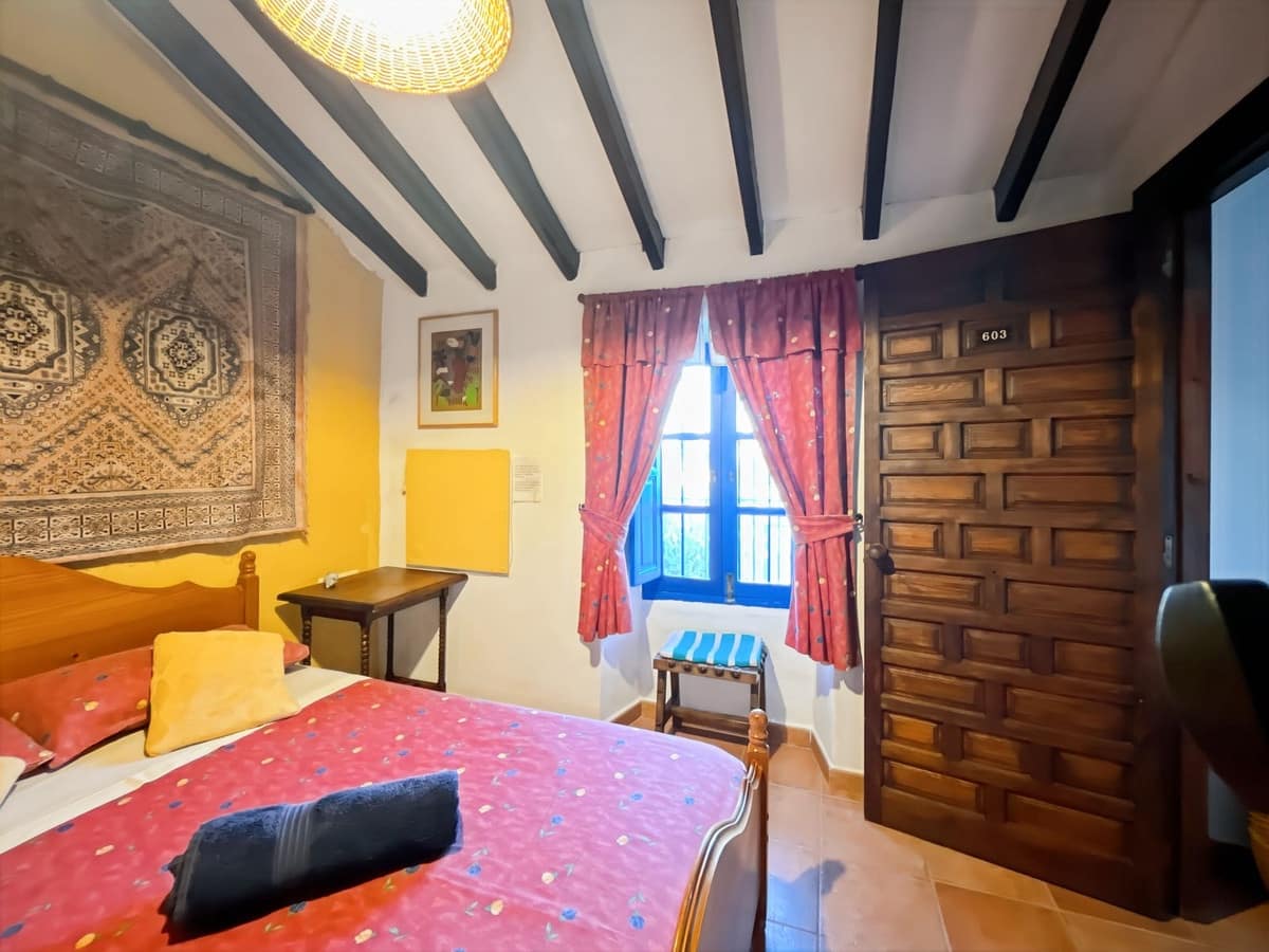 Pareado de 6 habitaciones en Comares en venta con garaje - 324.500 € (Ref: 9363386)