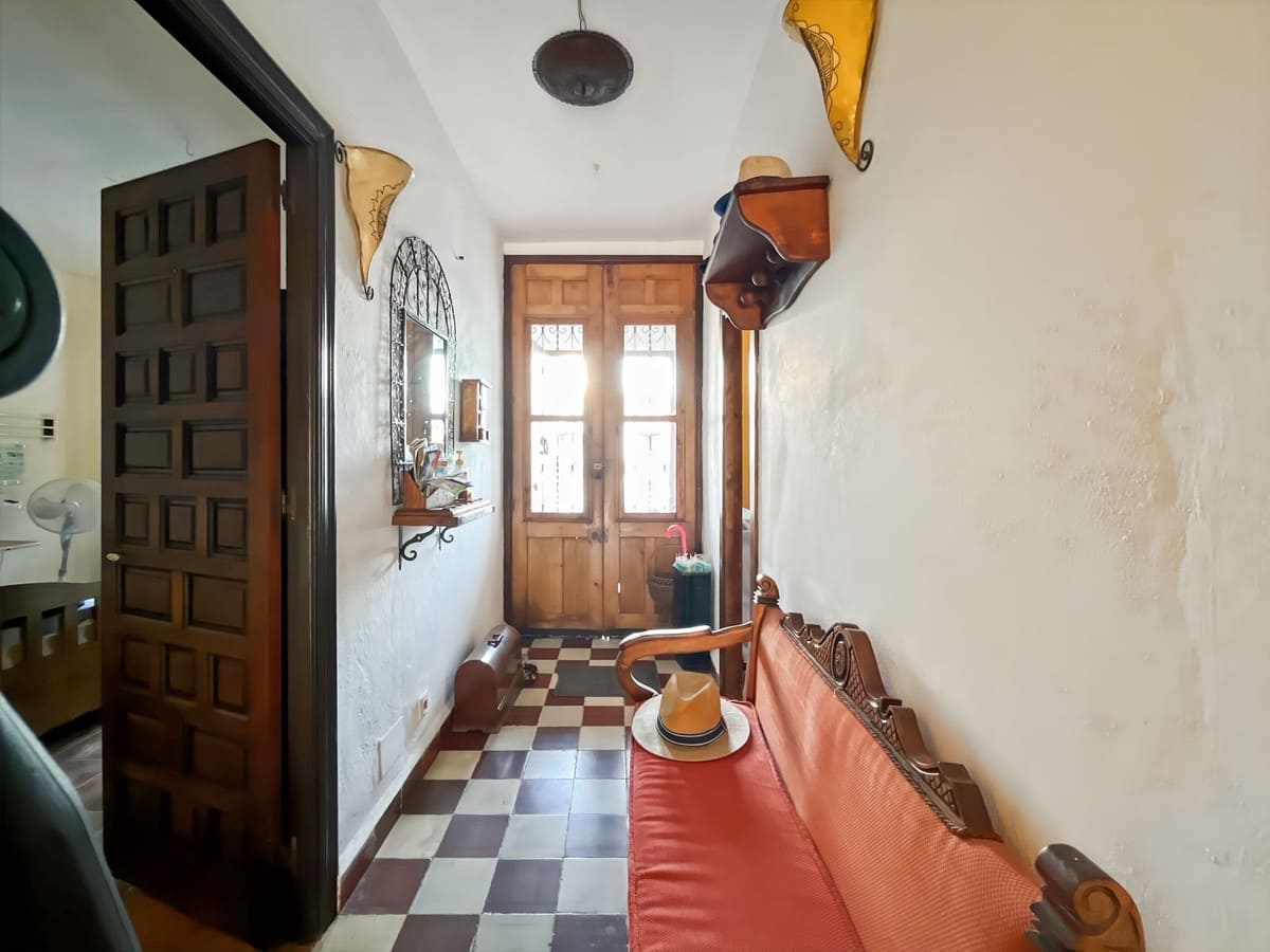 Pareado de 6 habitaciones en Comares en venta con garaje - 324.500 € (Ref: 9363386)