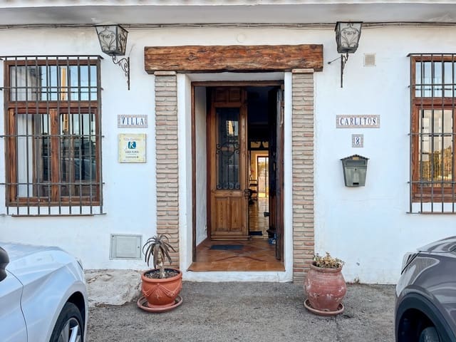 Pareado de 6 habitaciones en Comares en venta con garaje - 324.500 € (Ref: 9363386)