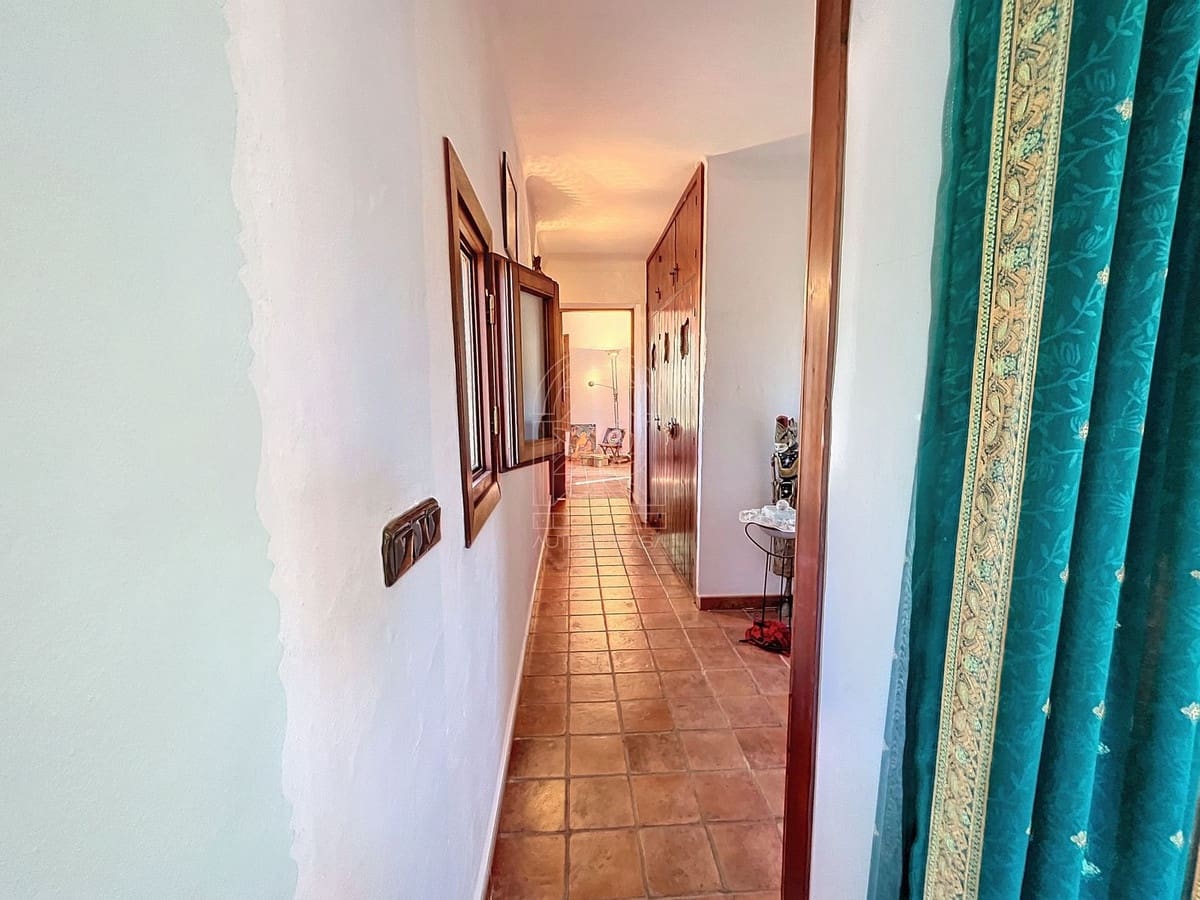 Finca/Casa Rural de 4 habitaciones en Comares en venta - 324.000 € (Ref: 9363387)