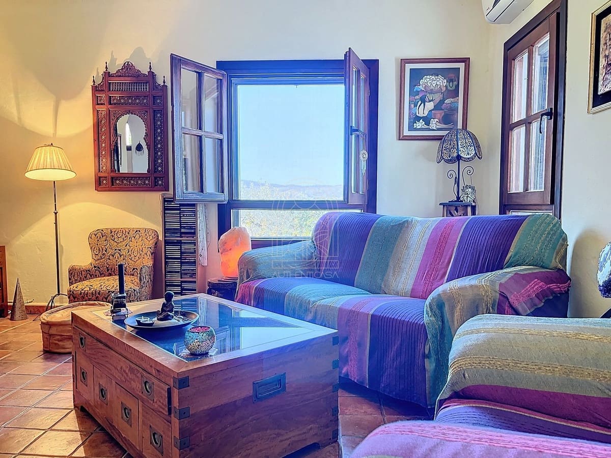 Finca/Casa Rural de 4 habitaciones en Comares en venta - 324.000 € (Ref: 9363387)