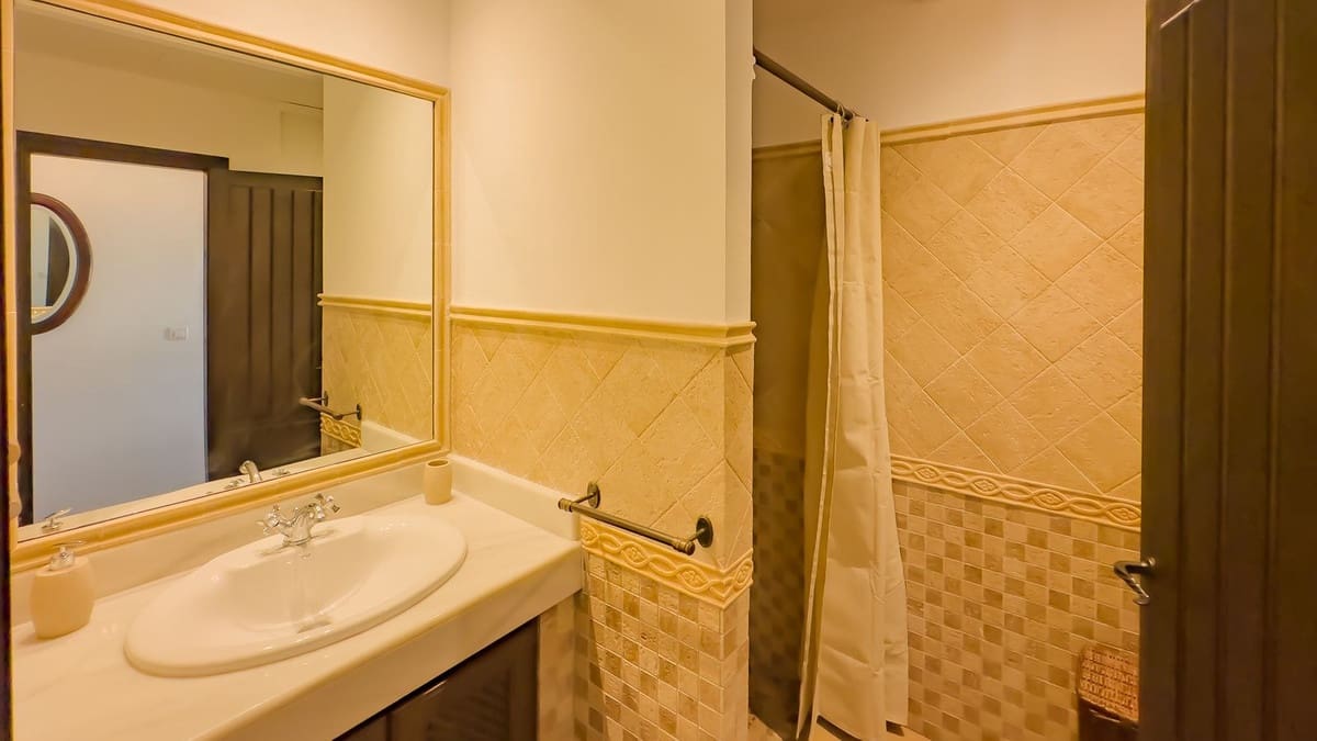 6 soveværelse Finca/Landehus til salg i Malaga by med swimmingpool garage - € 975.000 (Ref: 9386645)