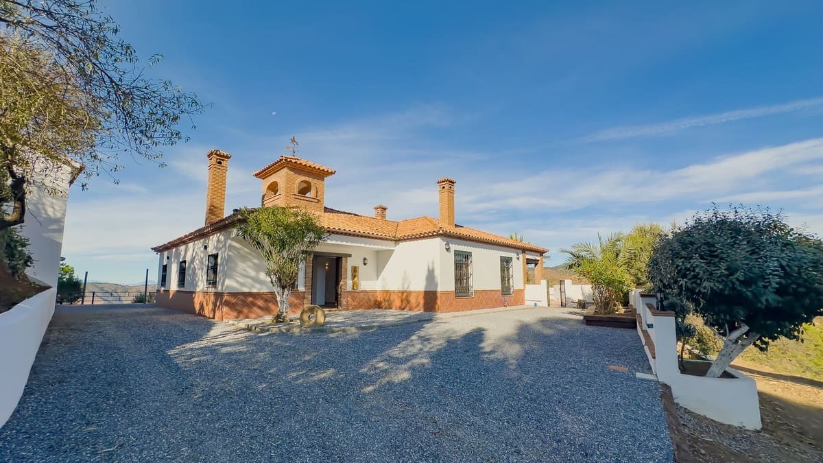 6 soverom Finca/Herregård til salgs i Malaga by med svømmebasseng garasje - € 845 000 (Ref: 9386645)