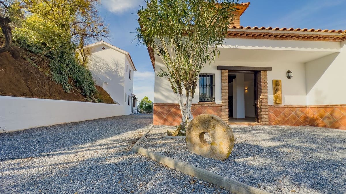 6 soverom Finca/Herregård til salgs i Malaga by med svømmebasseng garasje - € 845 000 (Ref: 9386645)