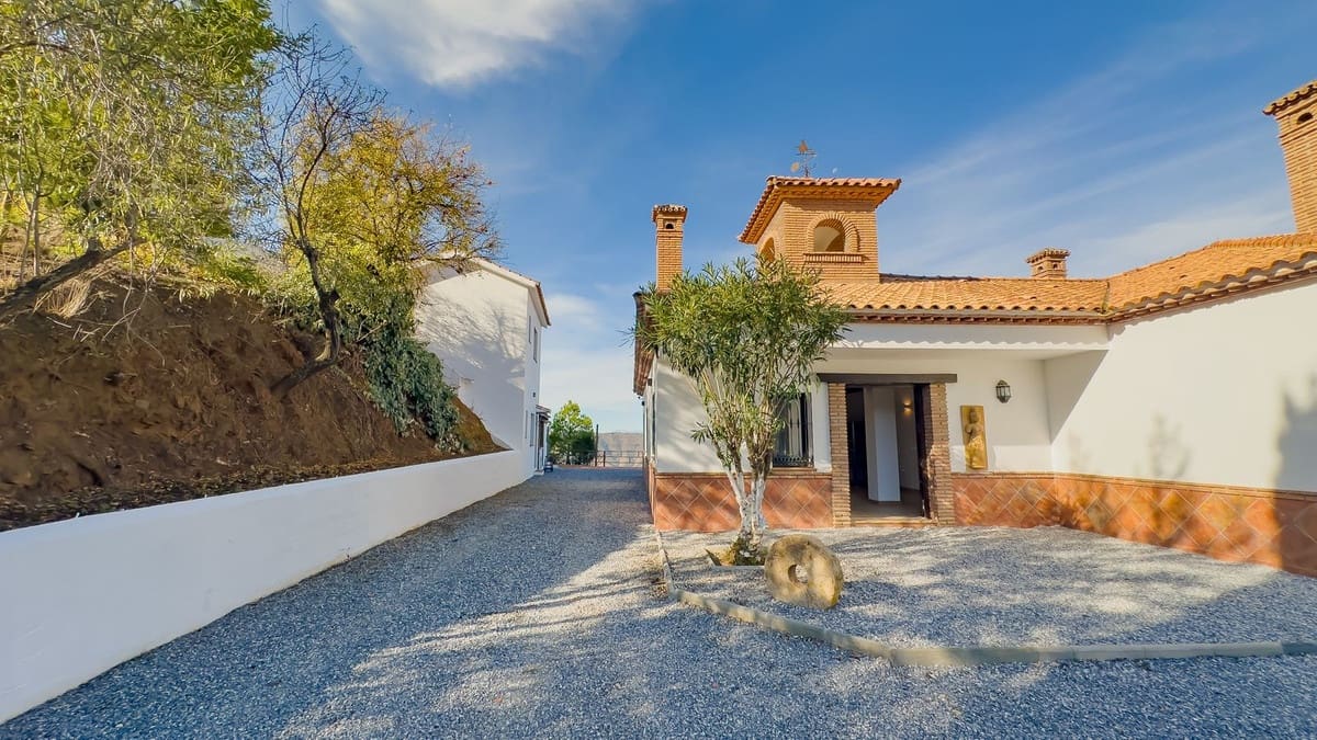 6 soverom Finca/Herregård til salgs i Malaga by med svømmebasseng garasje - € 845 000 (Ref: 9386645)
