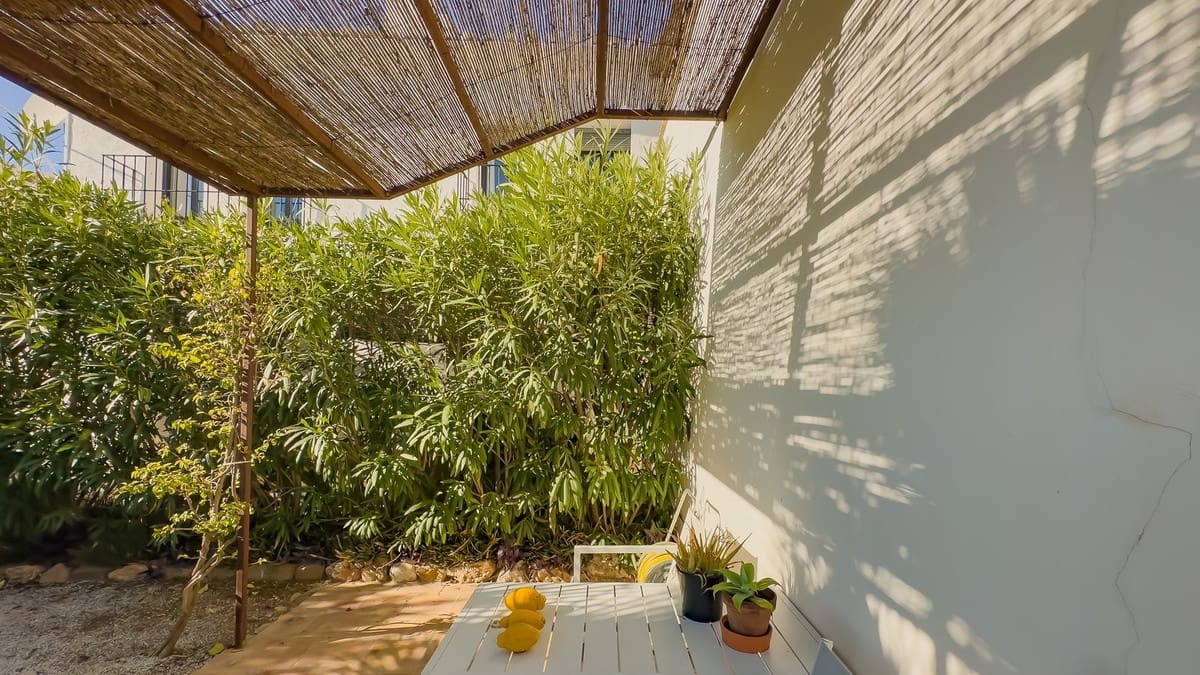 13 bedroom Hotel for sale in Villanueva de la Concepcion with pool garage - € 1,995,000 (Ref: 9421988)