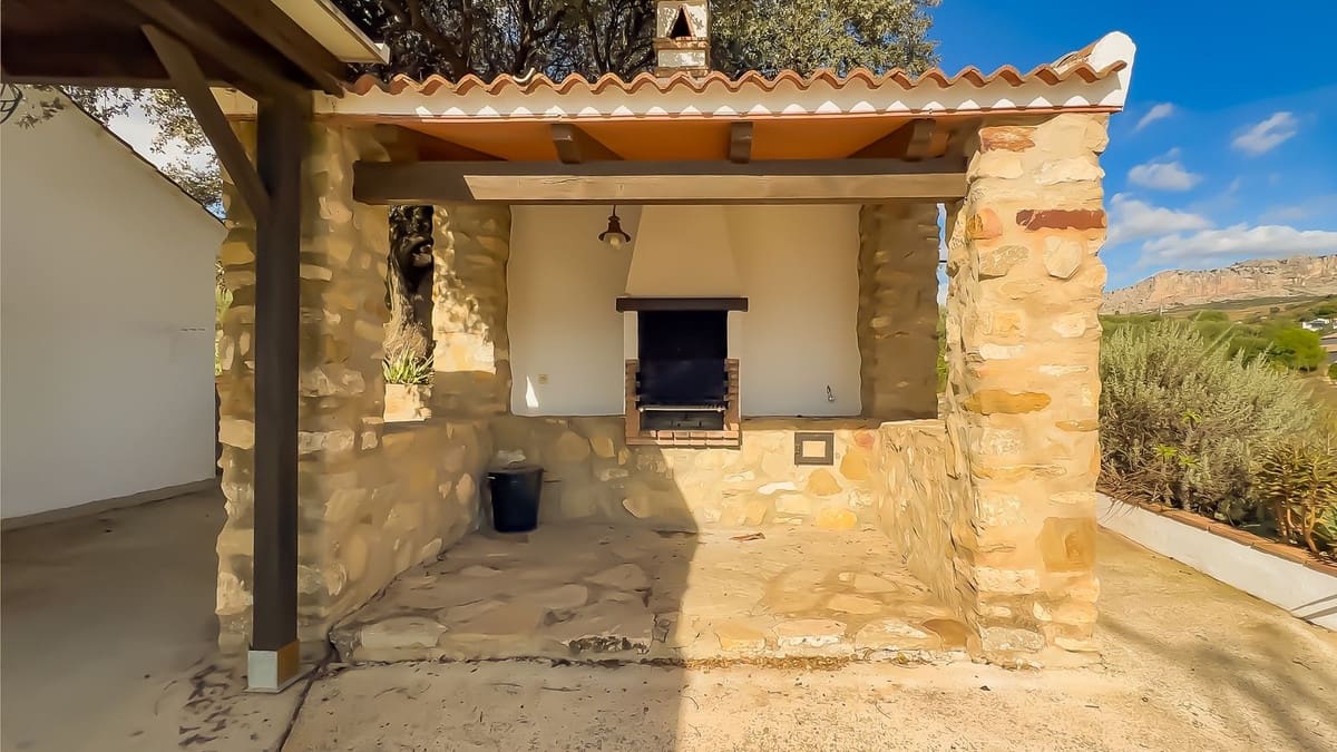 2 soverom Finca/Herregård til salgs i Villanueva de la Concepcion med svømmebasseng garasje - € 290 000 (Ref: 9421989)