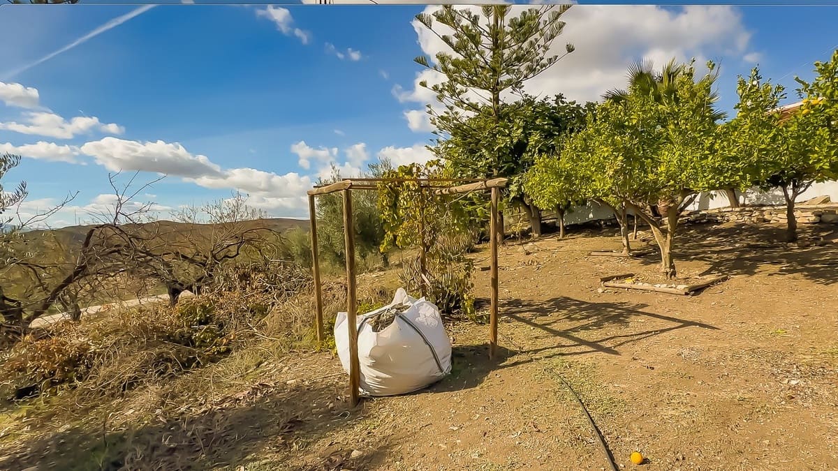 2 soverom Finca/Herregård til salgs i Villanueva de la Concepcion med svømmebasseng garasje - € 290 000 (Ref: 9421989)