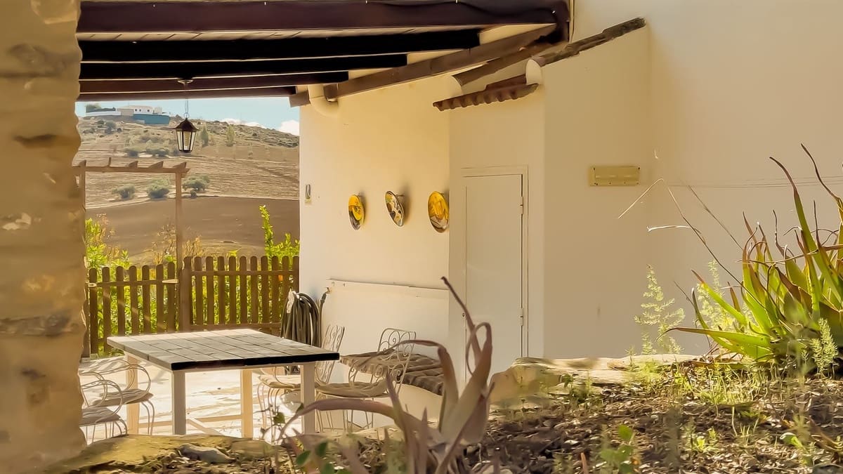 2 bedroom Finca/Country House for sale in Villanueva de la Concepcion with pool garage - € 275,000 (Ref: 9421989)