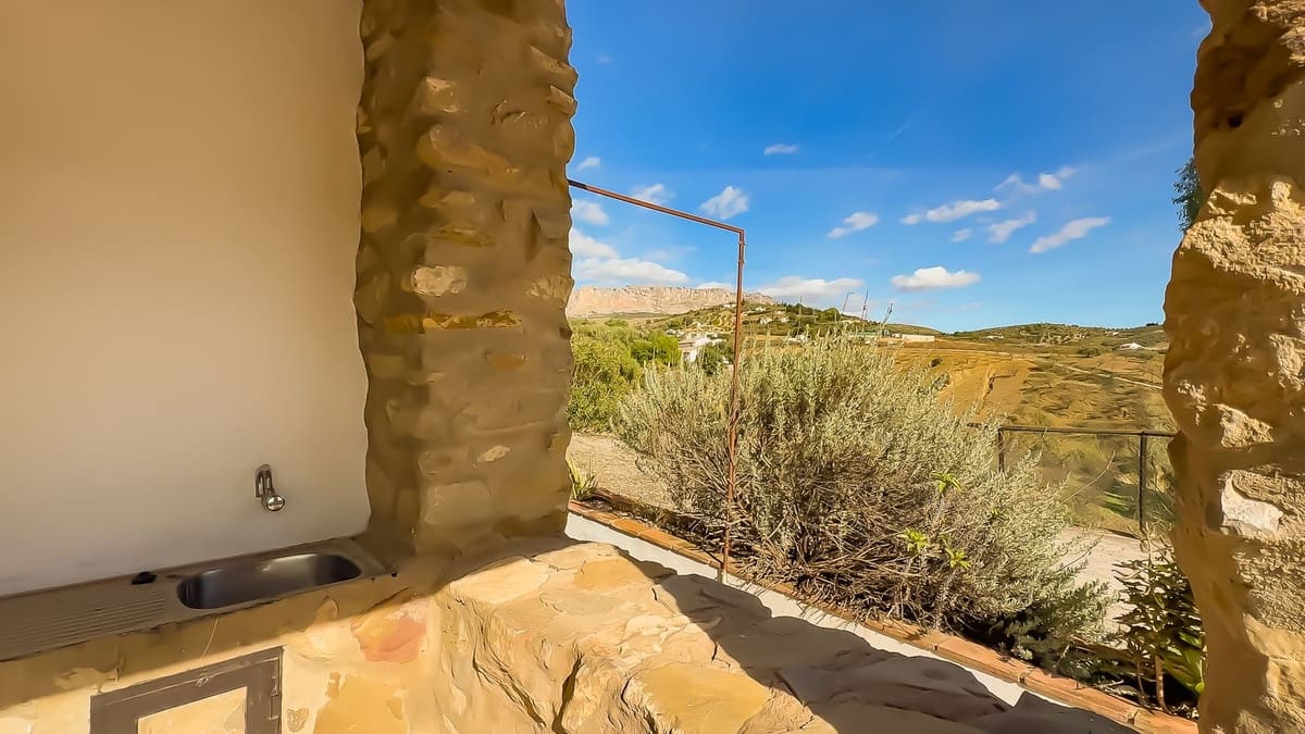 2 bedroom Finca/Country House for sale in Villanueva de la Concepcion with pool garage - € 275,000 (Ref: 9421989)