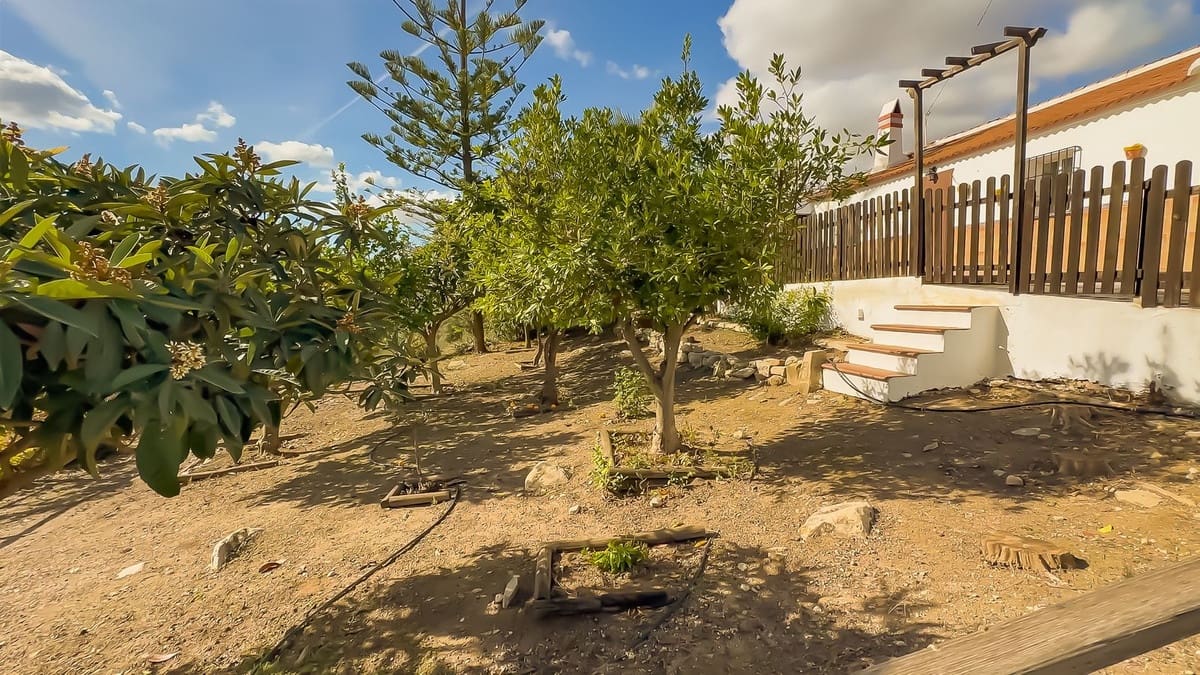 2 bedroom Finca/Country House for sale in Villanueva de la Concepcion with pool garage - € 275,000 (Ref: 9421989)