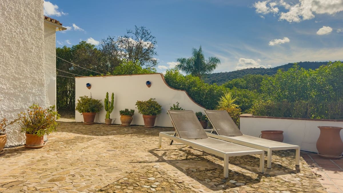 2 bedroom Villa for sale in Almogia with pool garage - € 320,000 (Ref: 9421990)