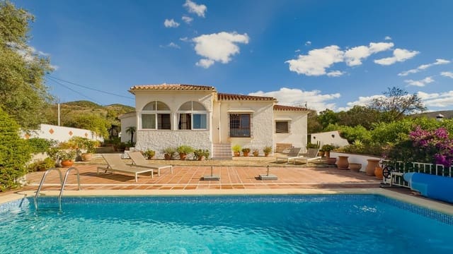 2 sypialnia Willa na sprzedaż w Almogía z basenem garażem - 309 000 € (Ref: 9421990)