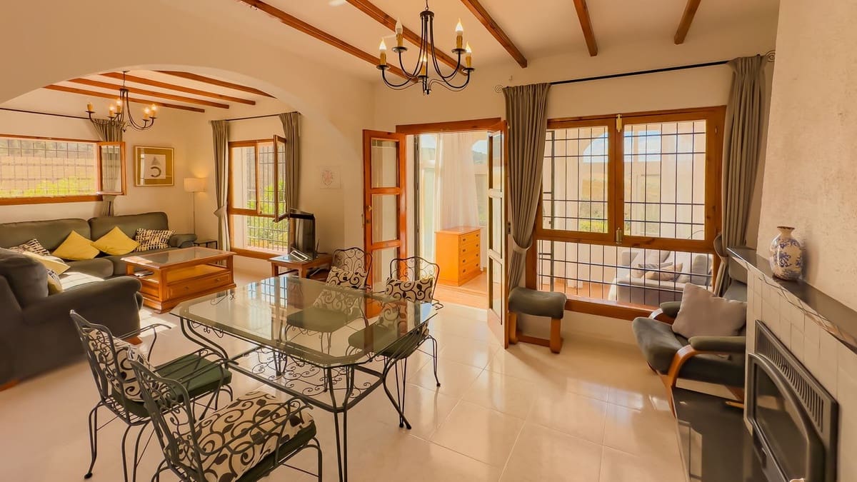 2 slaapkamer Villa te koop in Almogia met zwembad garage - € 309.000 (Ref: 9421990)