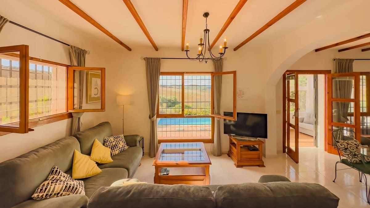 2 slaapkamer Villa te koop in Almogia met zwembad garage - € 309.000 (Ref: 9421990)